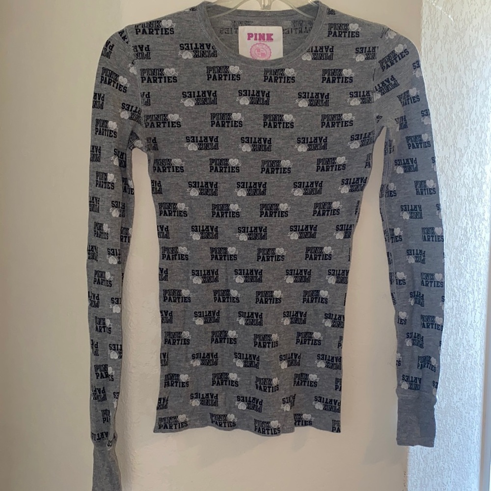 Vintage pink vs ribbed long sleeve size small